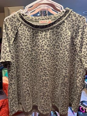 Maven Olive Green Leopard Print Short Sleeve Top